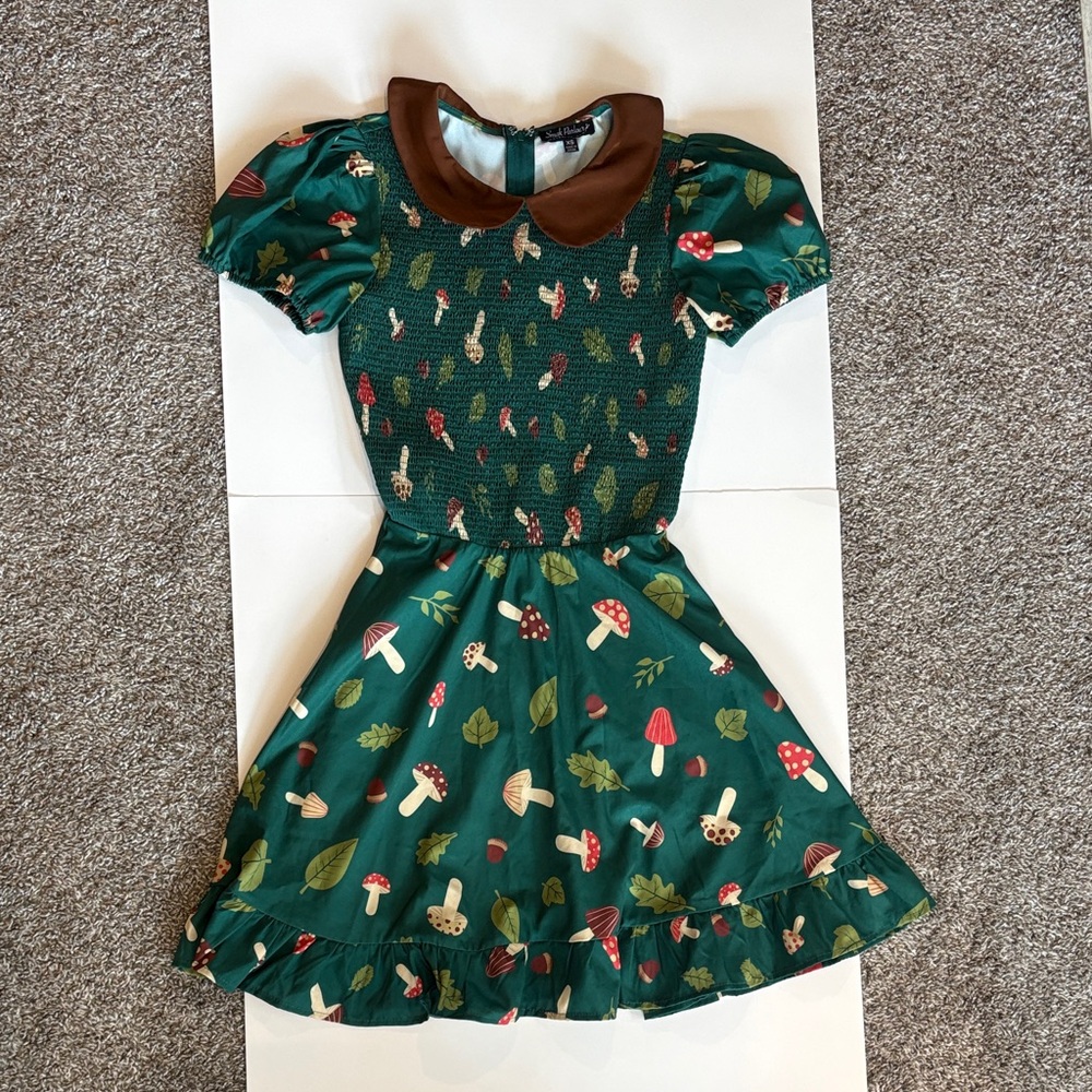 Smak Parlour Mushroom Dress Women’s XS Green Collared Dress